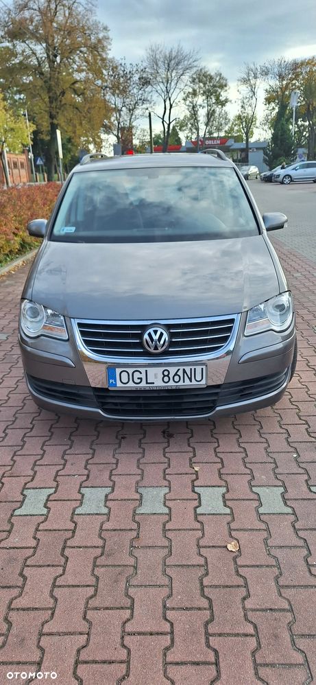 Volkswagen Touran - 2