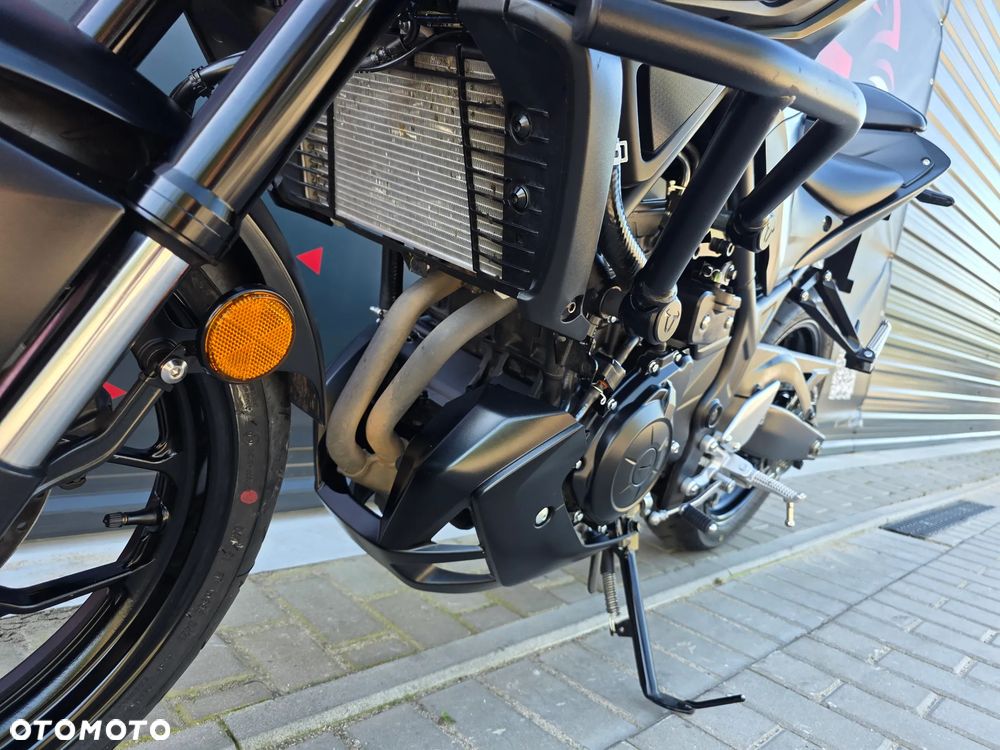Yamaha MT - 12