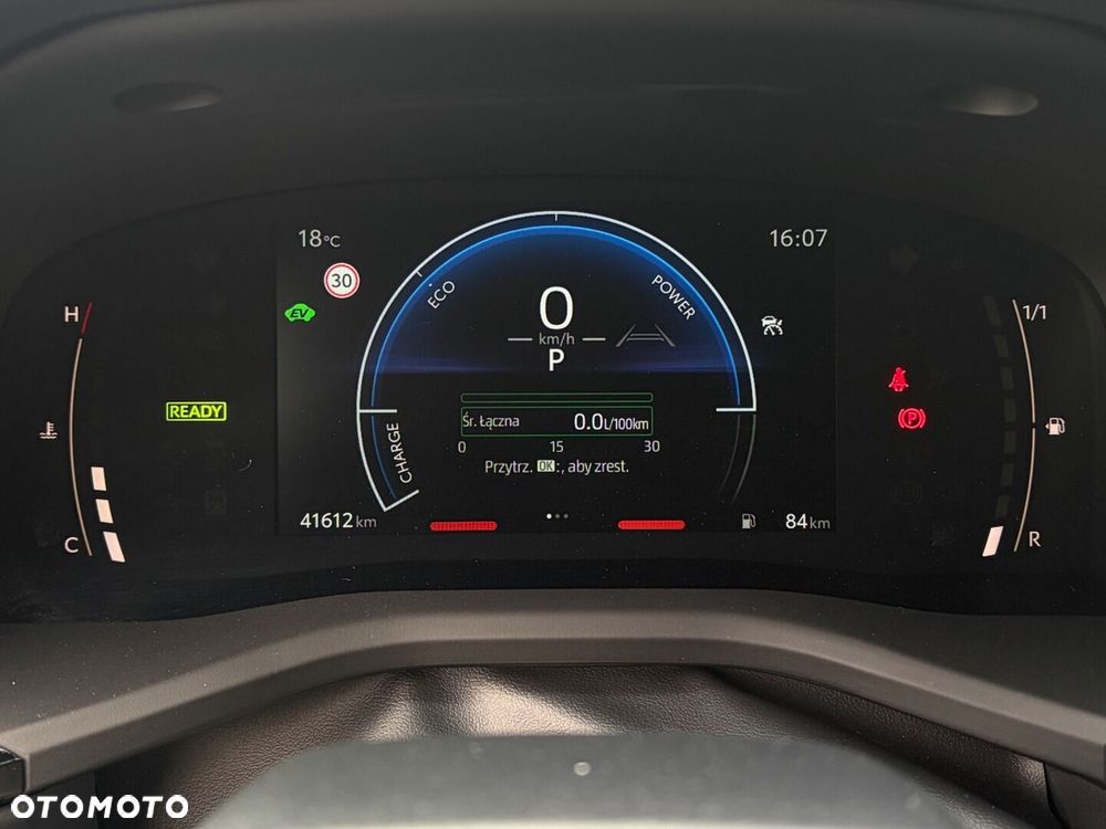Toyota Camry - 18