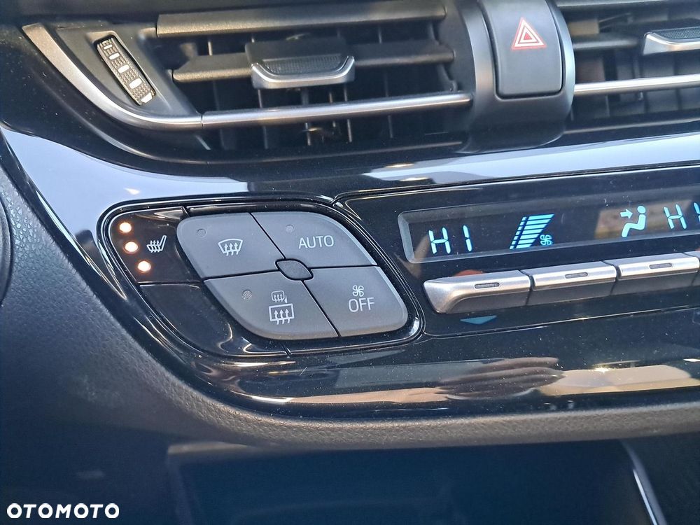 Toyota C-HR 1.2 T Dynamic - 30