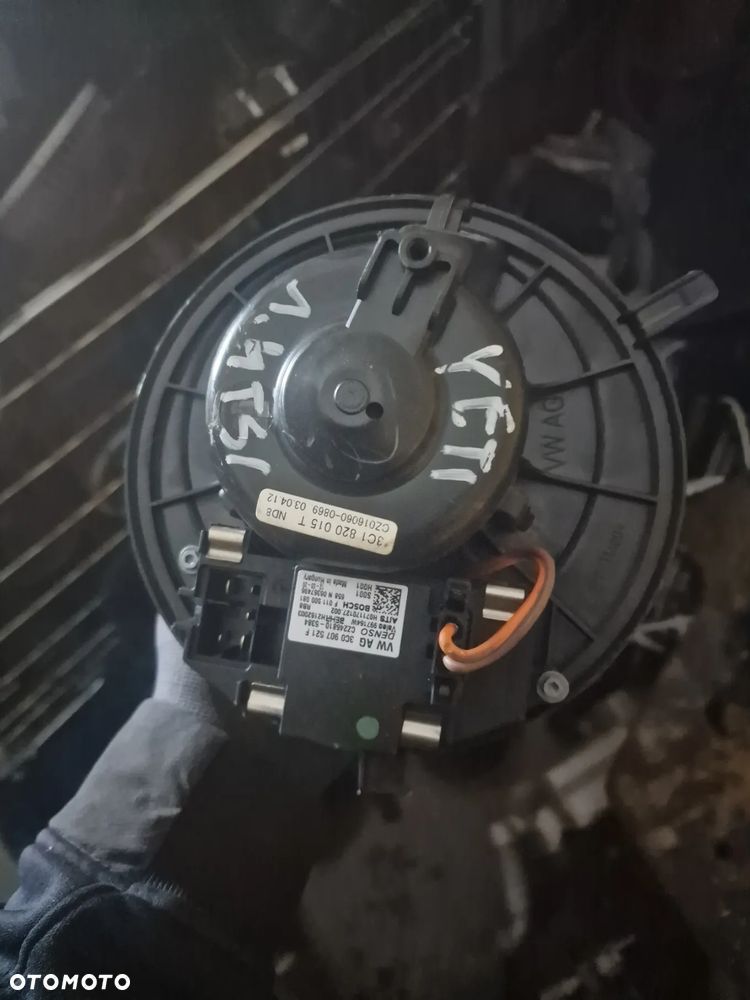 Silnik  dmuchawy 3C1 028 015T - 1
