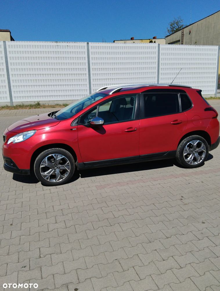 Peugeot 2008 1.2 Pure Tech Style S&S - 12