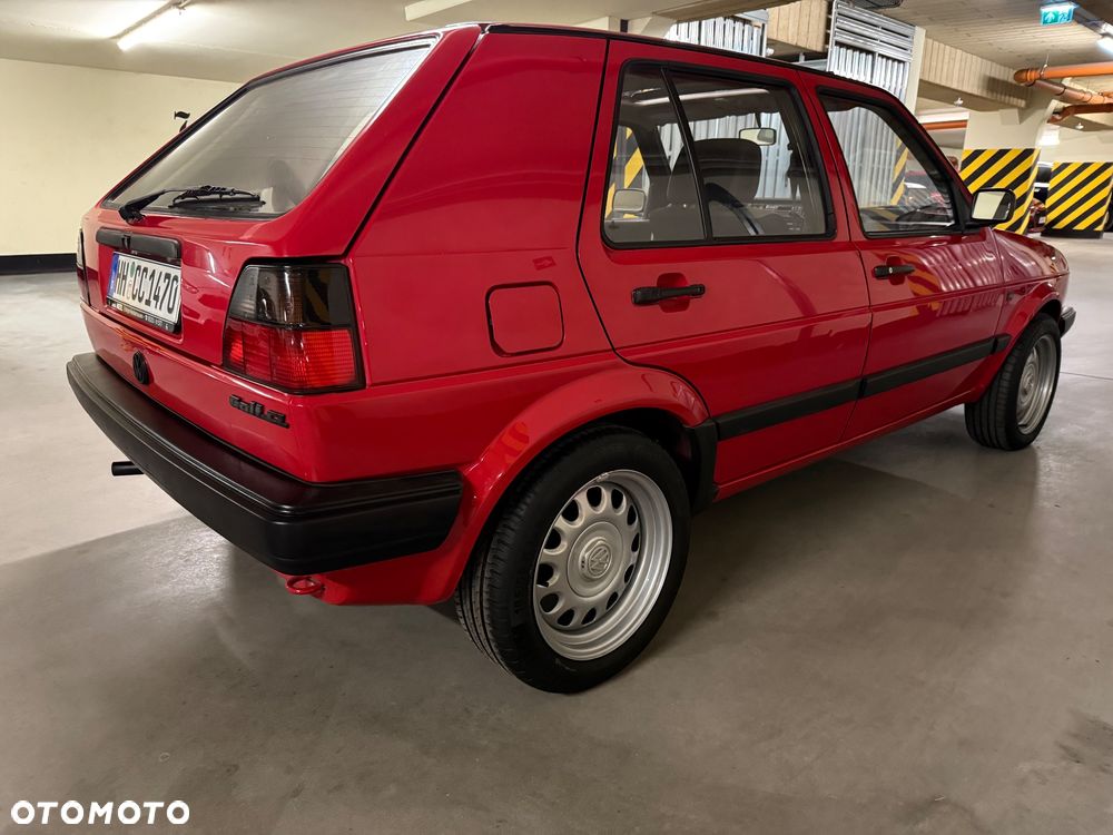 Volkswagen Golf - 20