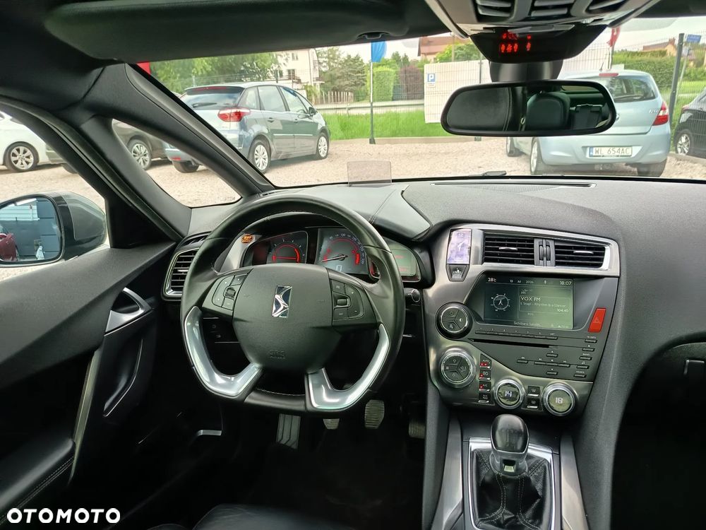 Citroën DS5 HDi 165 SoChic - 27