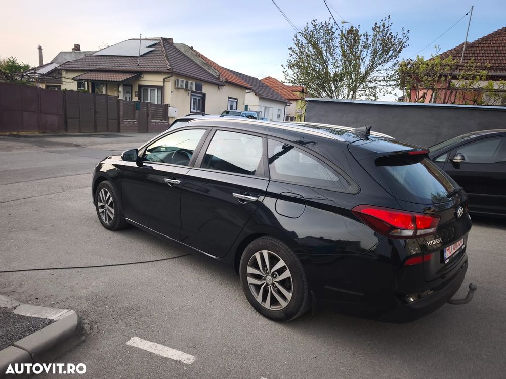 Hyundai i30 1.6 CRDI Premium - 3