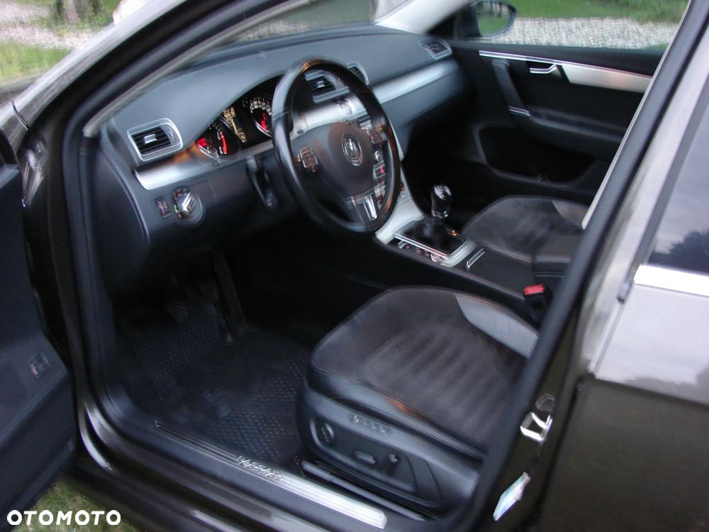 Volkswagen Passat - 5