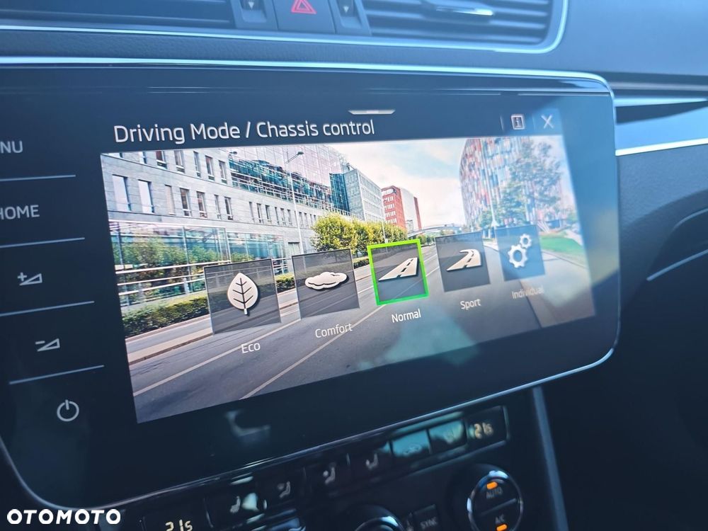 Skoda Superb 2.0 TDI SCR L&K DSG - 27