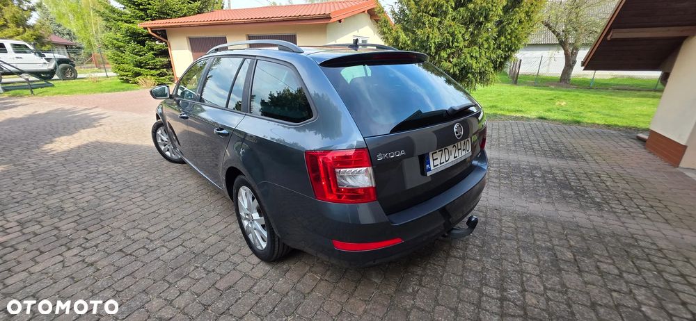 Skoda Octavia 2.0 TDI (Green tec) 4x4 DSG RS - 3