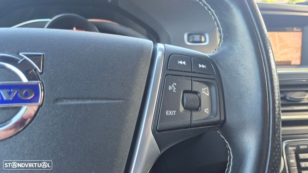 Volvo V60 2.0 D2 R-Design Momentum - 26