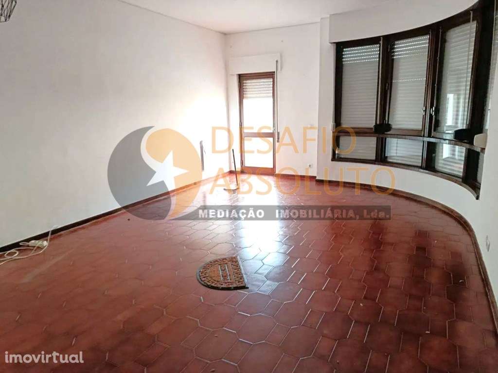 Apartamento T2 c/ Terraço e Parqueamento. Santana | Sesimbra - Grande imagem: 3/17