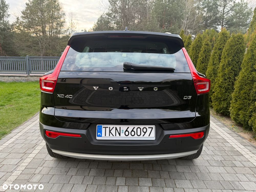 Volvo XC 40 D3 AWD Momentum Pro - 10
