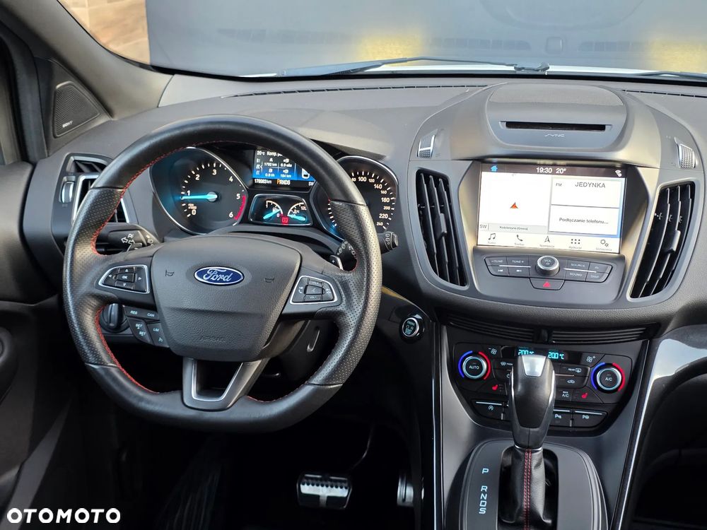Ford Kuga 2.0 TDCi FWD ST-Line - 29