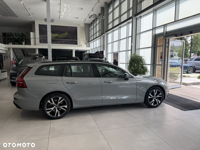 Volvo V60 B4 B Ultra Dark - 35