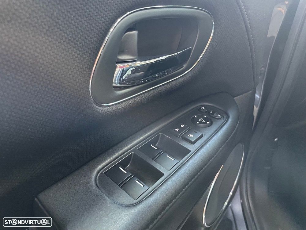 Honda HR-V 1.5 i-VTEC Executive CVT - 29
