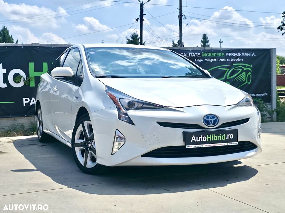 Toyota Prius Hybrid - 3