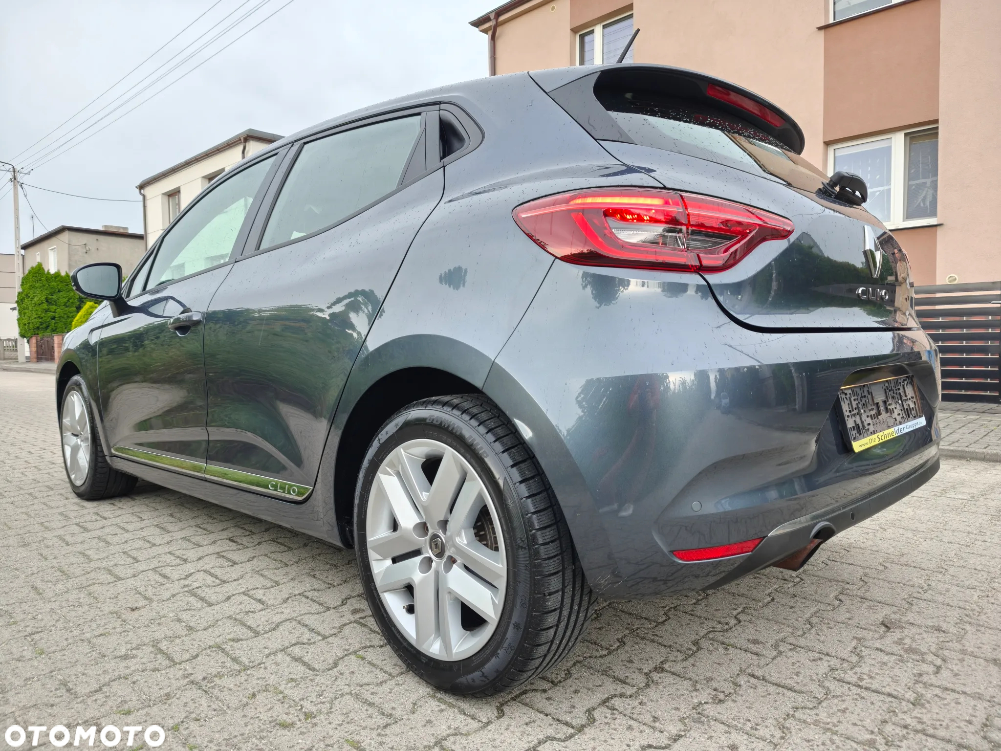 Renault Clio - 2