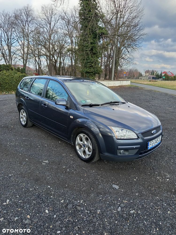Ford Focus 1.6 TDCi Ambiente DPF - 2