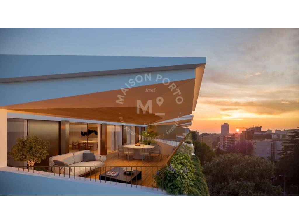 Apartamento T4 Penthouse com Suites e Terraço inserido em Condomíni... - Grande imagem: 2/26