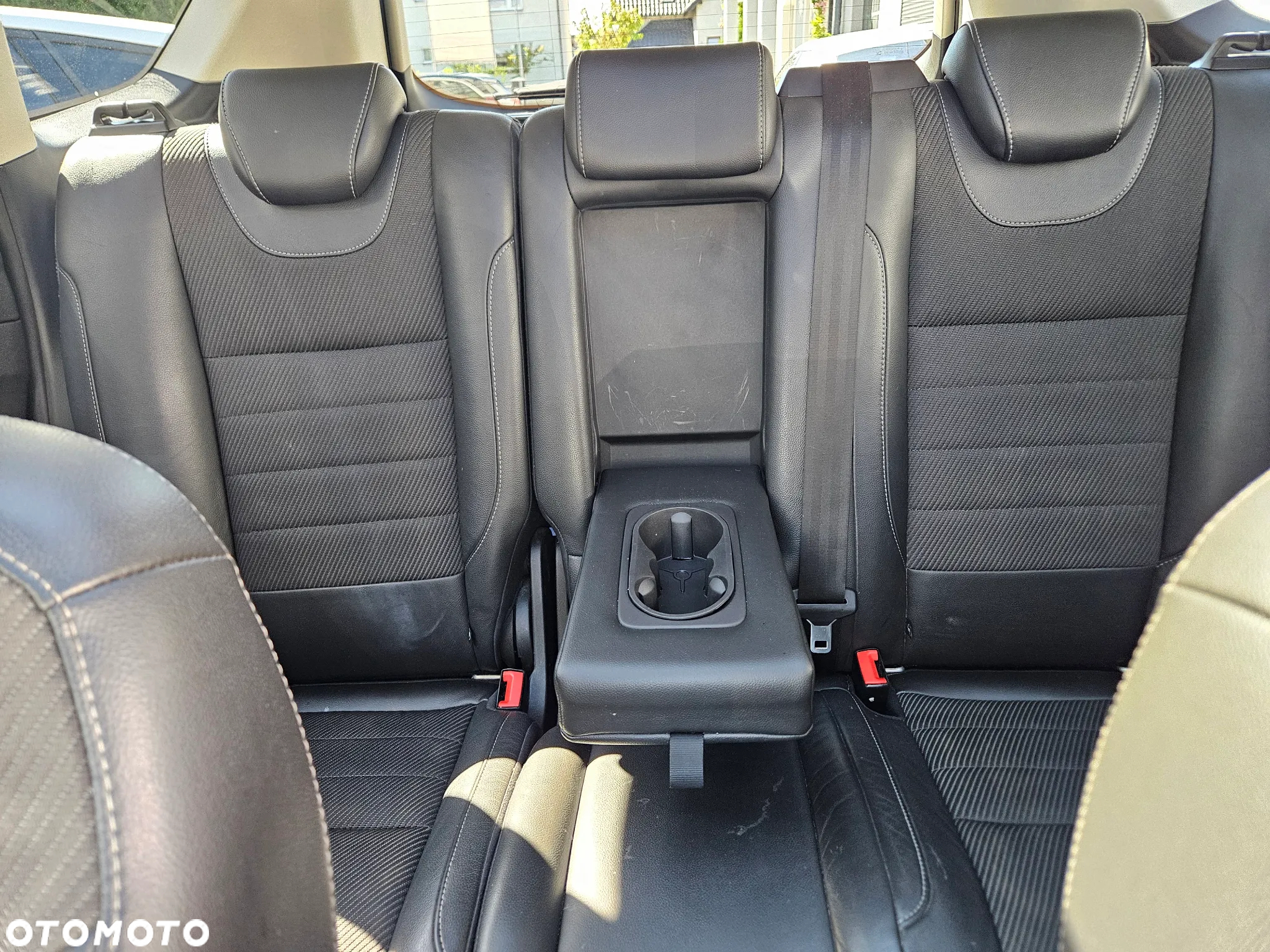 Ford Kuga 2.0 TDCi 2x4 Titanium - 23