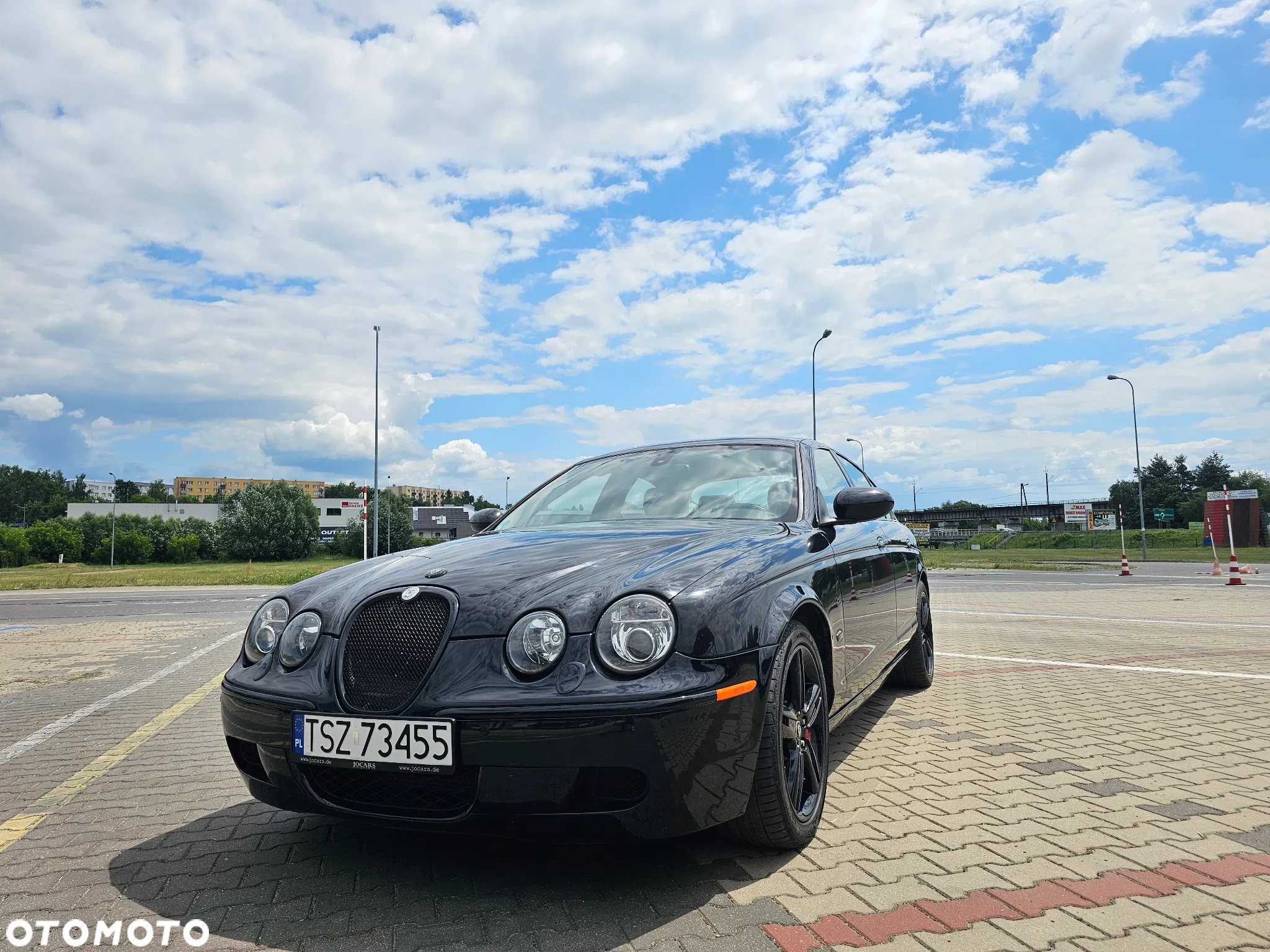 Jaguar S-Type R - 7