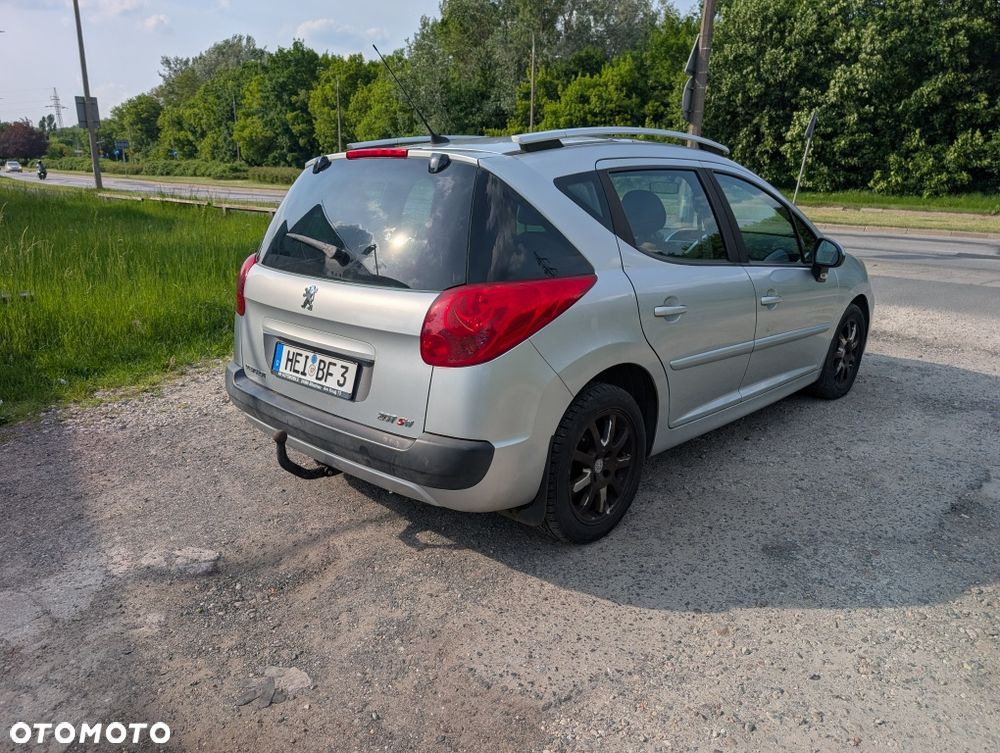 Peugeot 207 - 4