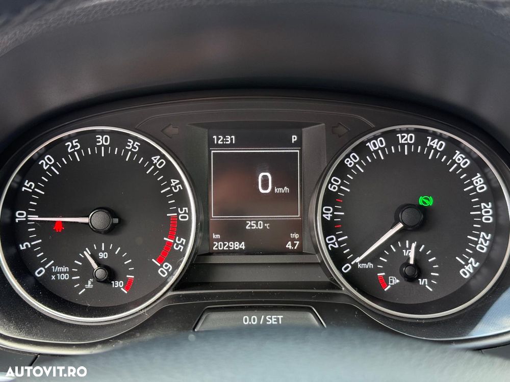 SKODA Fabia 2015 — imagine 24