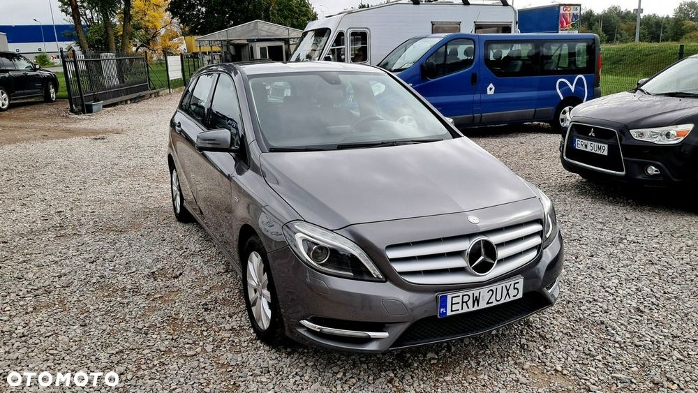 Mercedes-Benz Klasa B 180 BlueEFFICIENCY Edition - 22