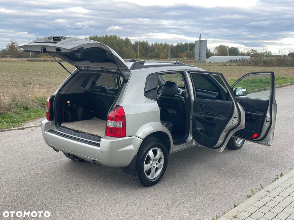 Hyundai Tucson 2.0 CRDi VGT 2WD Automatik GLS - 40