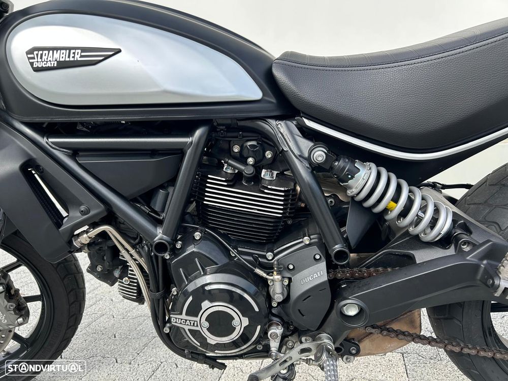 Ducati Scrambler 800 Icon Dark - 15