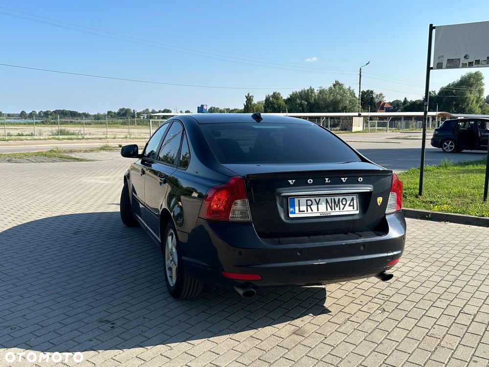 Volvo S40 T5 R-Design - 3