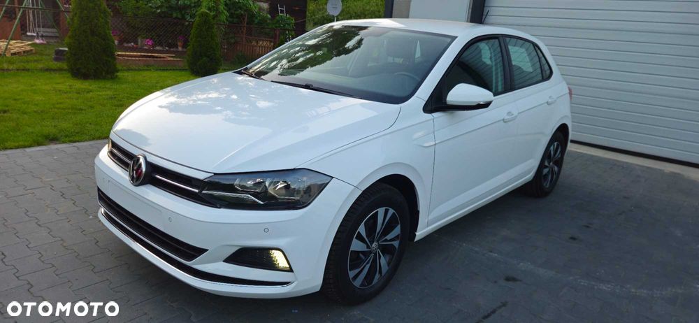 Volkswagen Polo - 1
