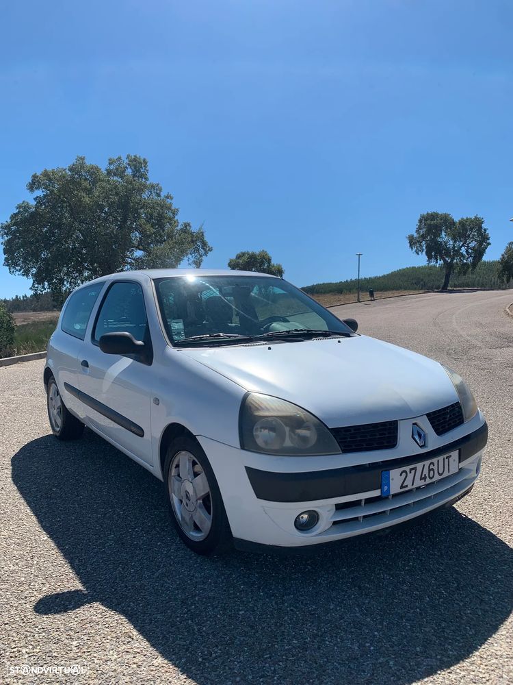 Renault Clio 2003 photo 4