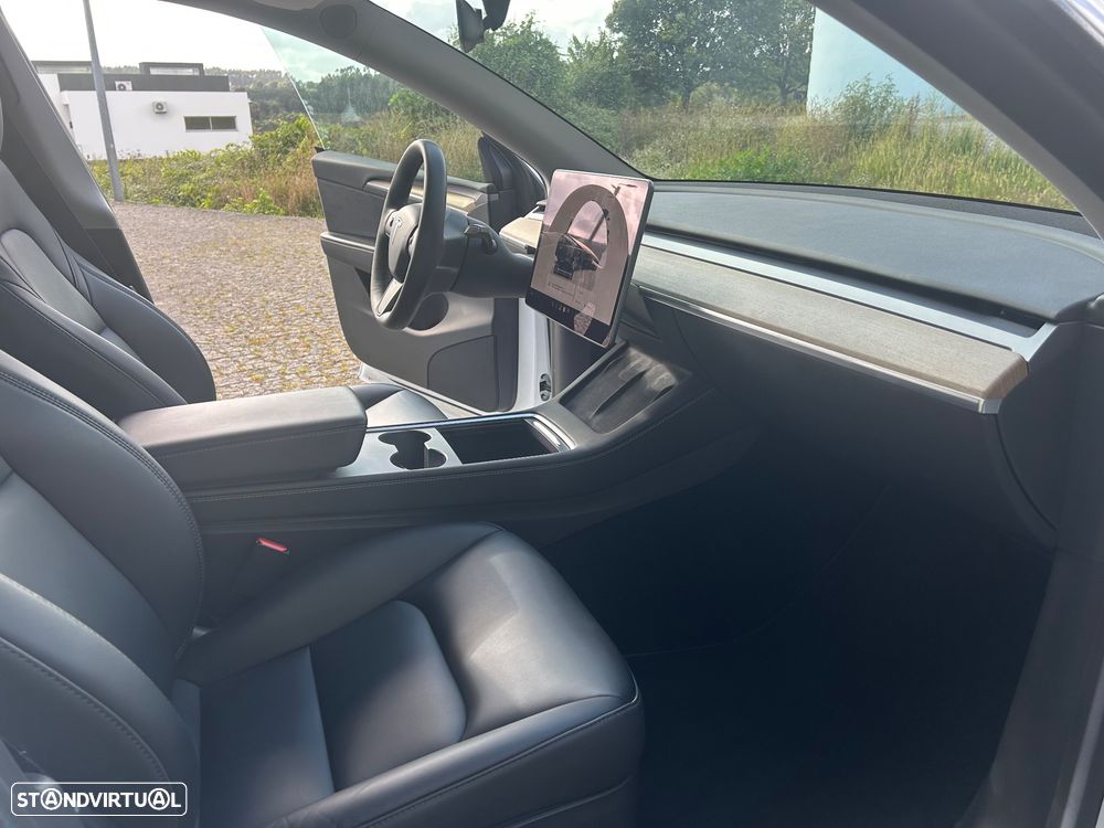 Tesla Model Y Tração Traseira - 22