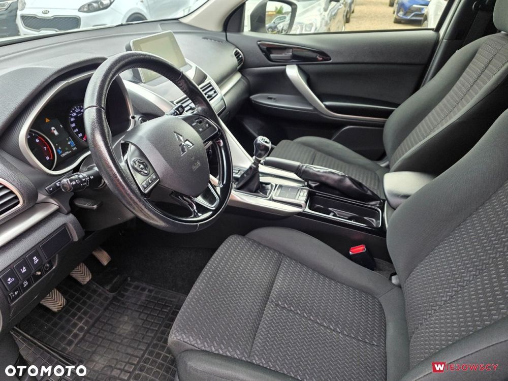 Mitsubishi Eclipse Cross - 13