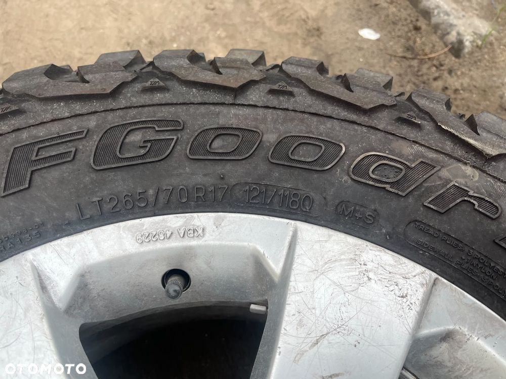 Alufelgi 17 cali z oponami BF Goodrich Mud-Terrain T/A 265/70 R17 - 8