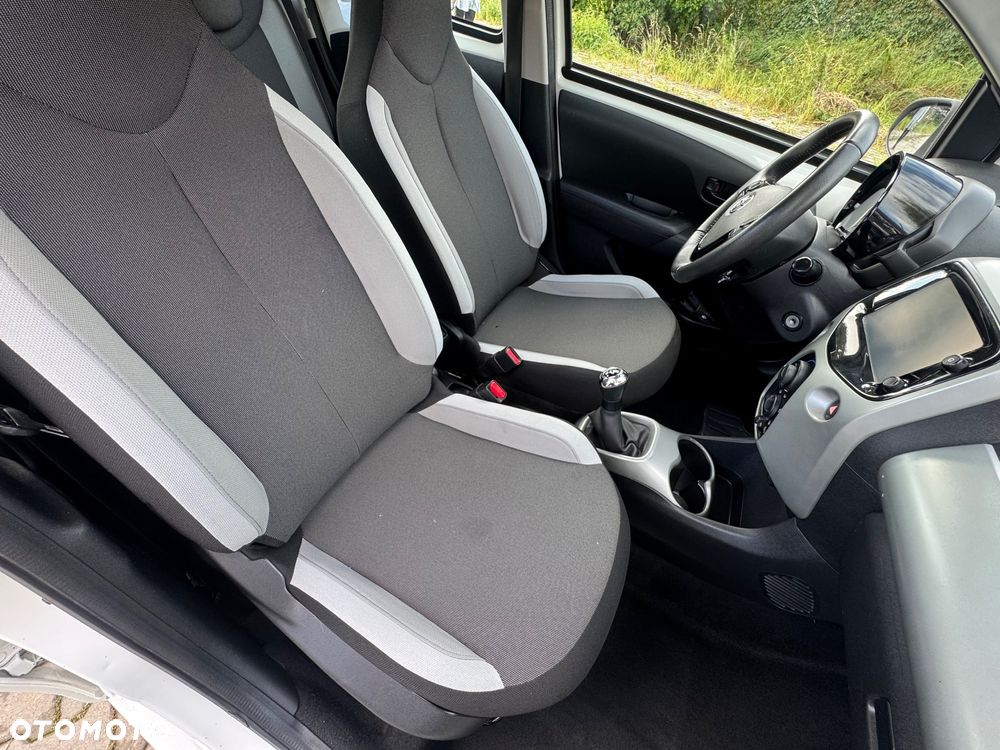 Toyota Aygo x-play - 10