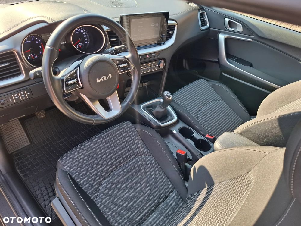 Kia Ceed 1.5 T-GDI M - 17