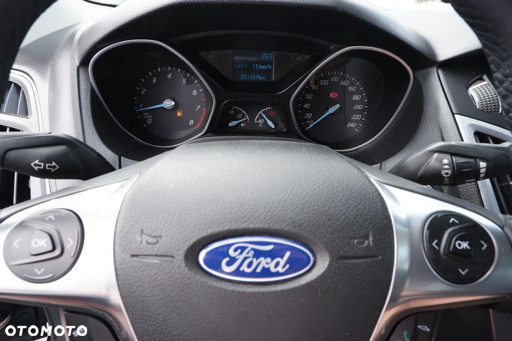 Ford Focus 1.6 Trend Sport - 17