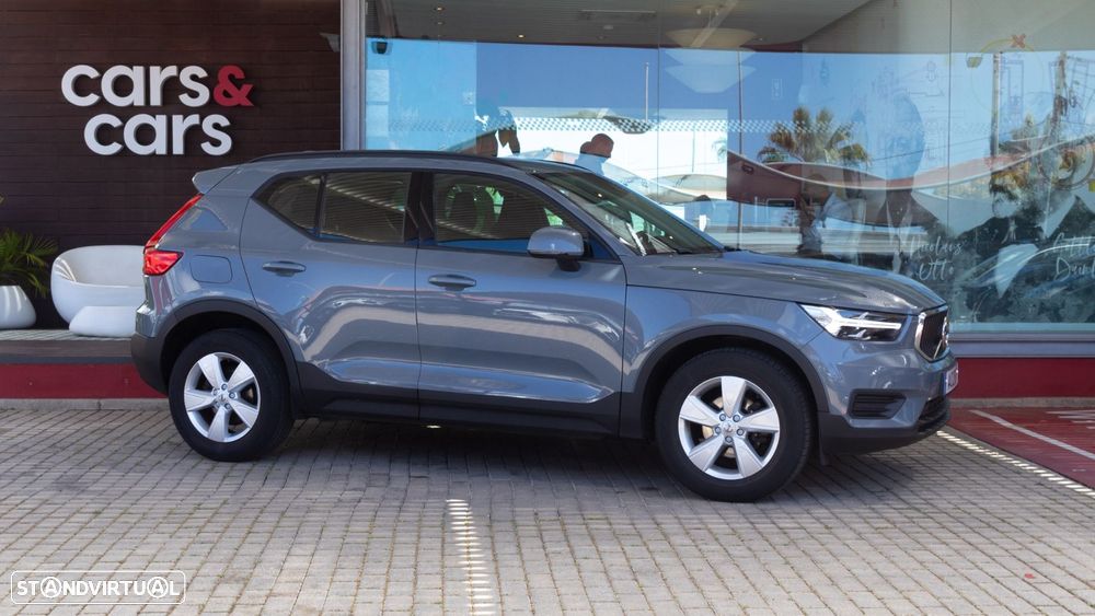 Volvo XC 40 1.5 T2 Momentum Core - 1