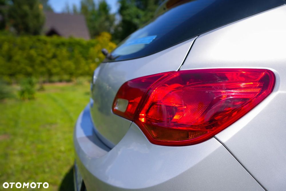 Opel Astra 1.6 Enjoy - 20