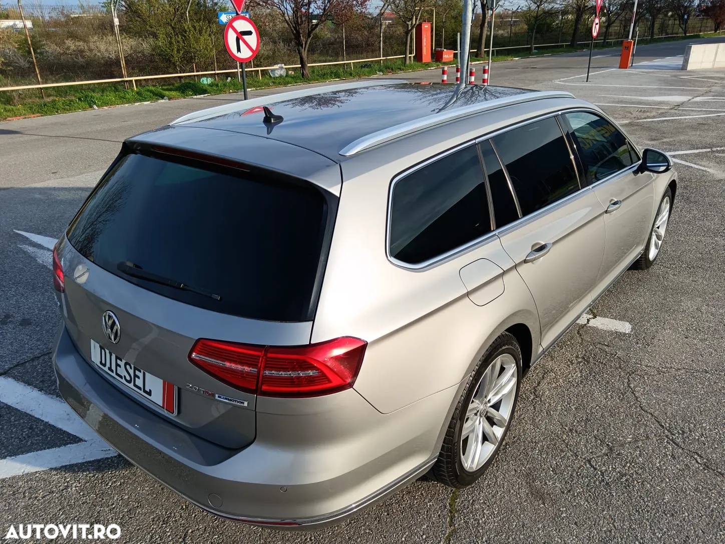 Volkswagen Passat Variant 2.0 TDI DSG Highline - 4