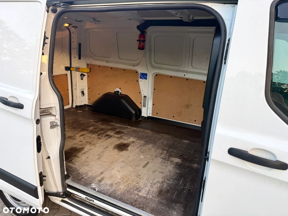 Ford Transit Coustom - 19
