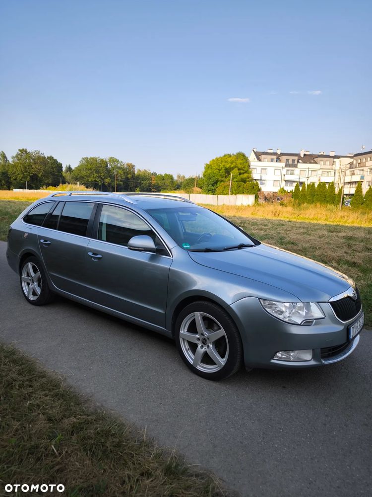 Skoda Superb 2.0 TDI Comfort DSG - 4