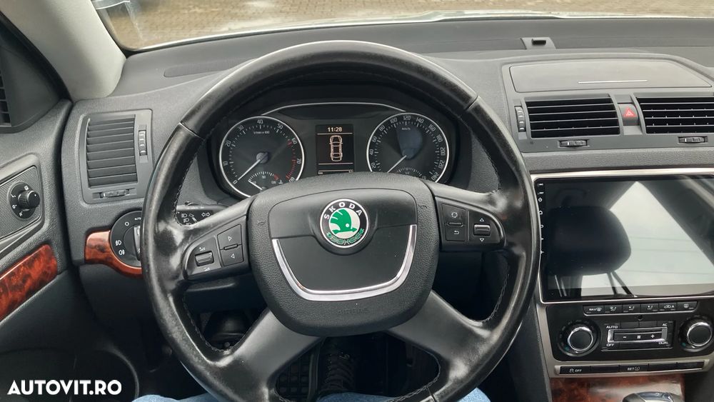 Skoda Octavia 1.4 TSI Ambiente DSG - 12