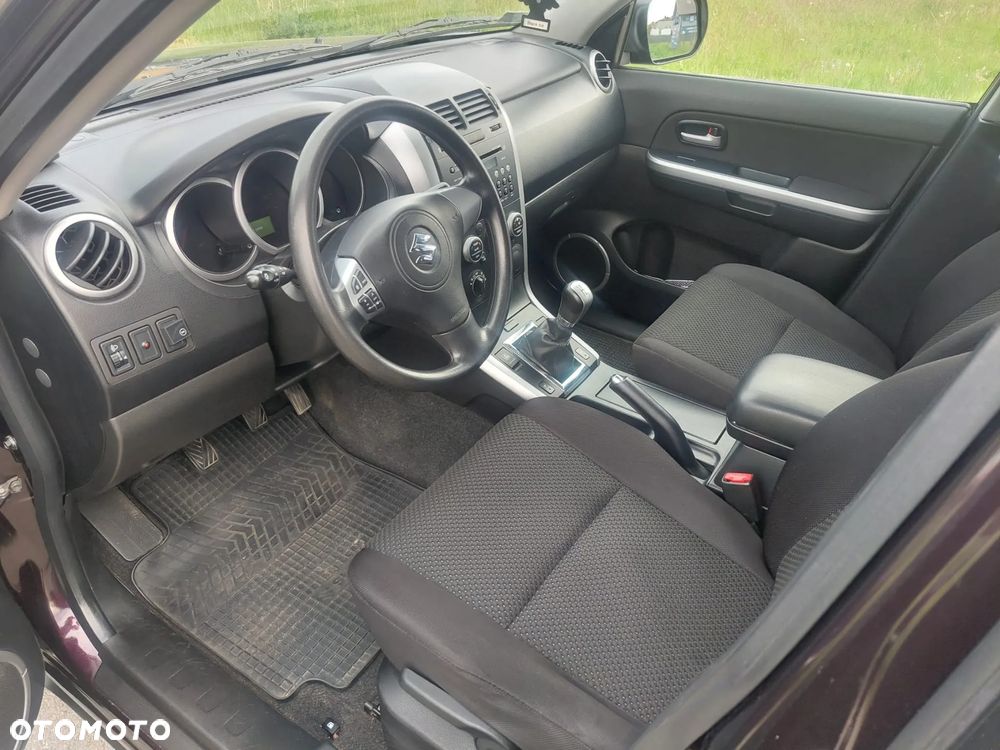 Suzuki Grand Vitara 2.0 Comfort - 19