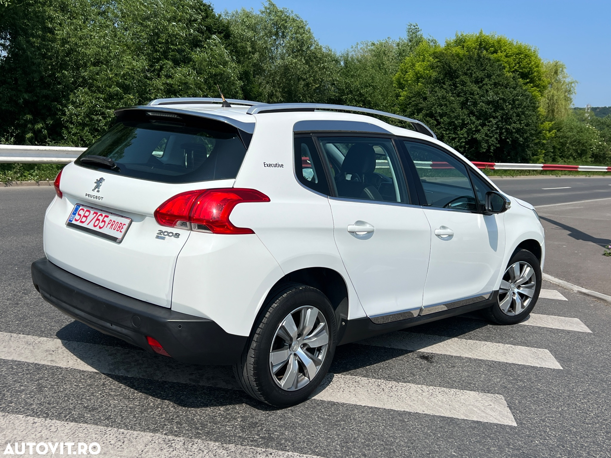 Peugeot 2008 BlueHDi FAP 120 STOP & START Crossway - 6