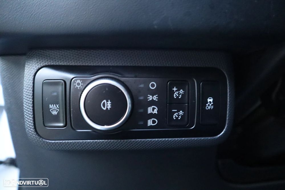 Ford Mustang Mach-E Standard - 21