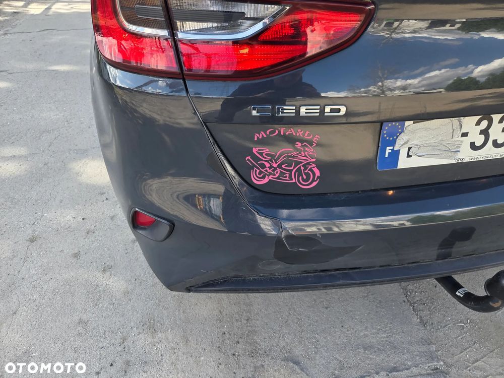 Kia Ceed 1.6 CRDi SCR L Business Line - 6