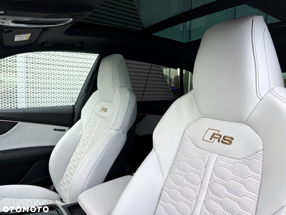 Audi RS Q8 - 25