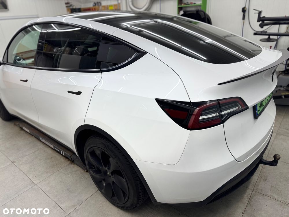 Tesla Model Y RWD - 13